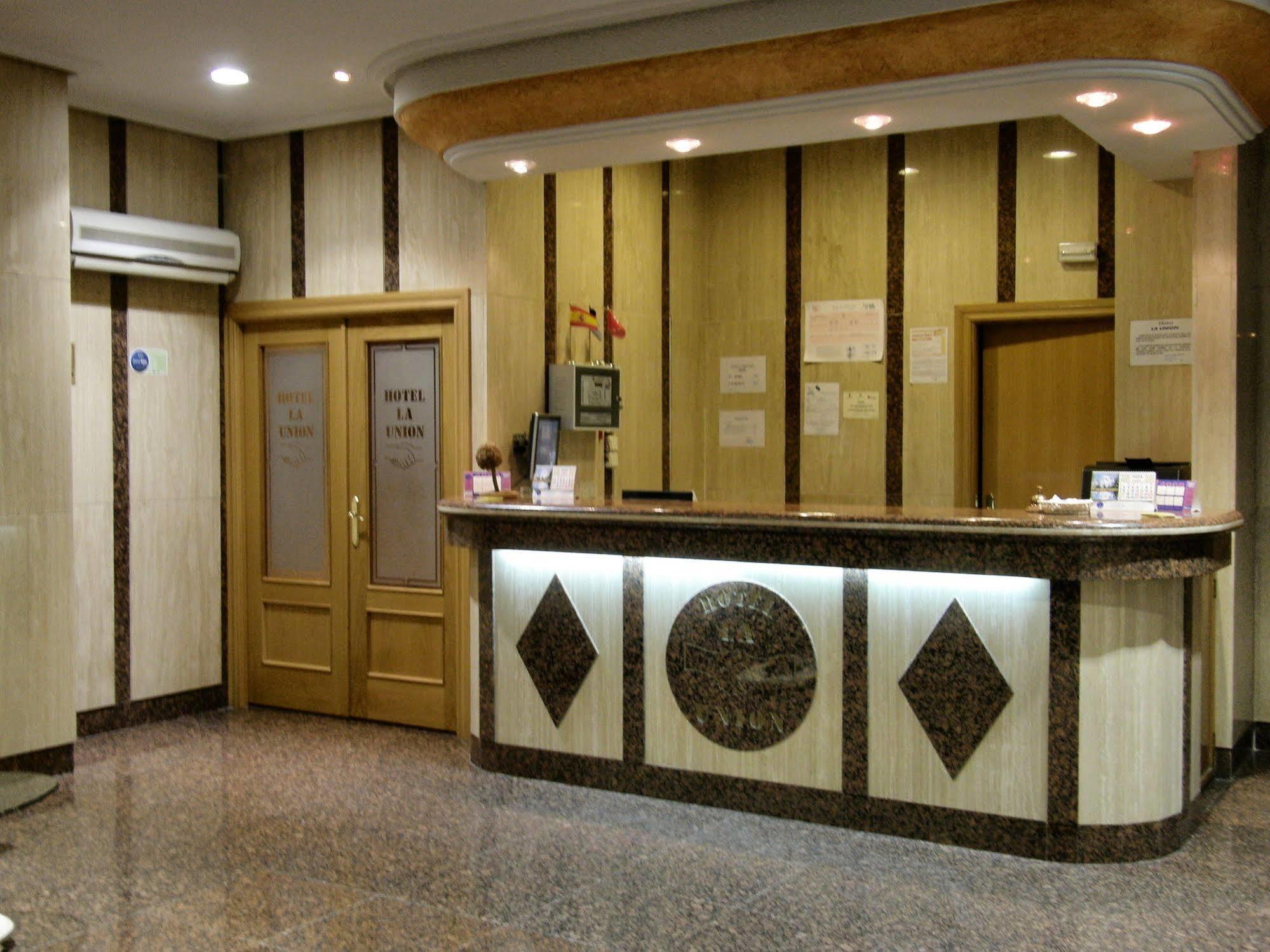 Hotel La Union Humanes de Madrid Eksteriør billede